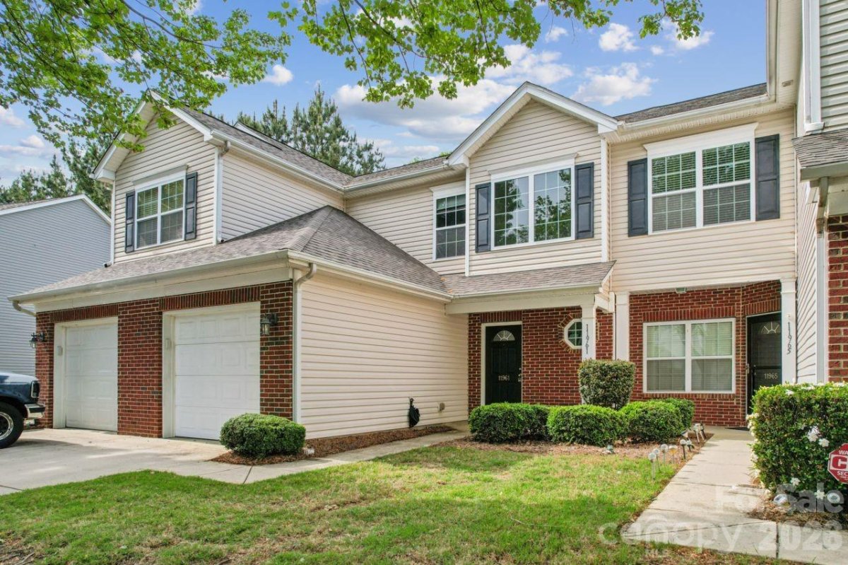 11961 Stratfield Place Circle