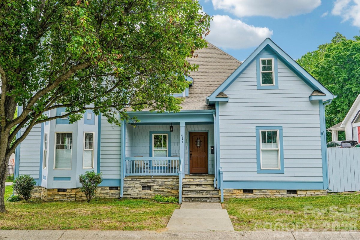 611 E 37th Street