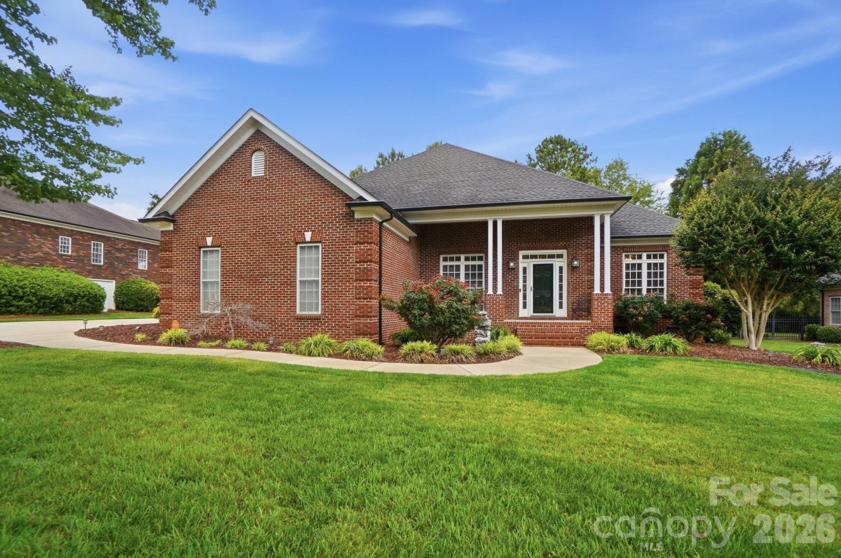 8000 Tottenham Drive