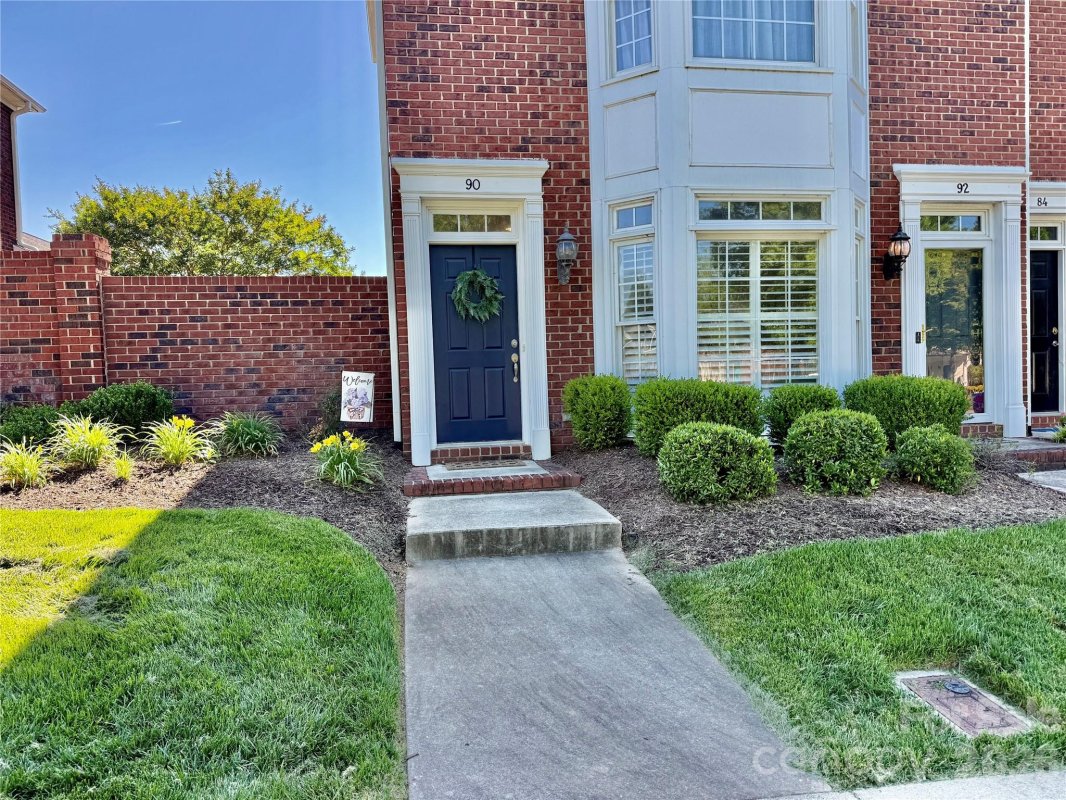 90 Huie Street