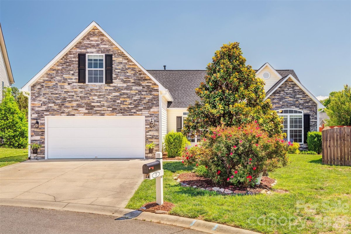 7 Breyerton Court