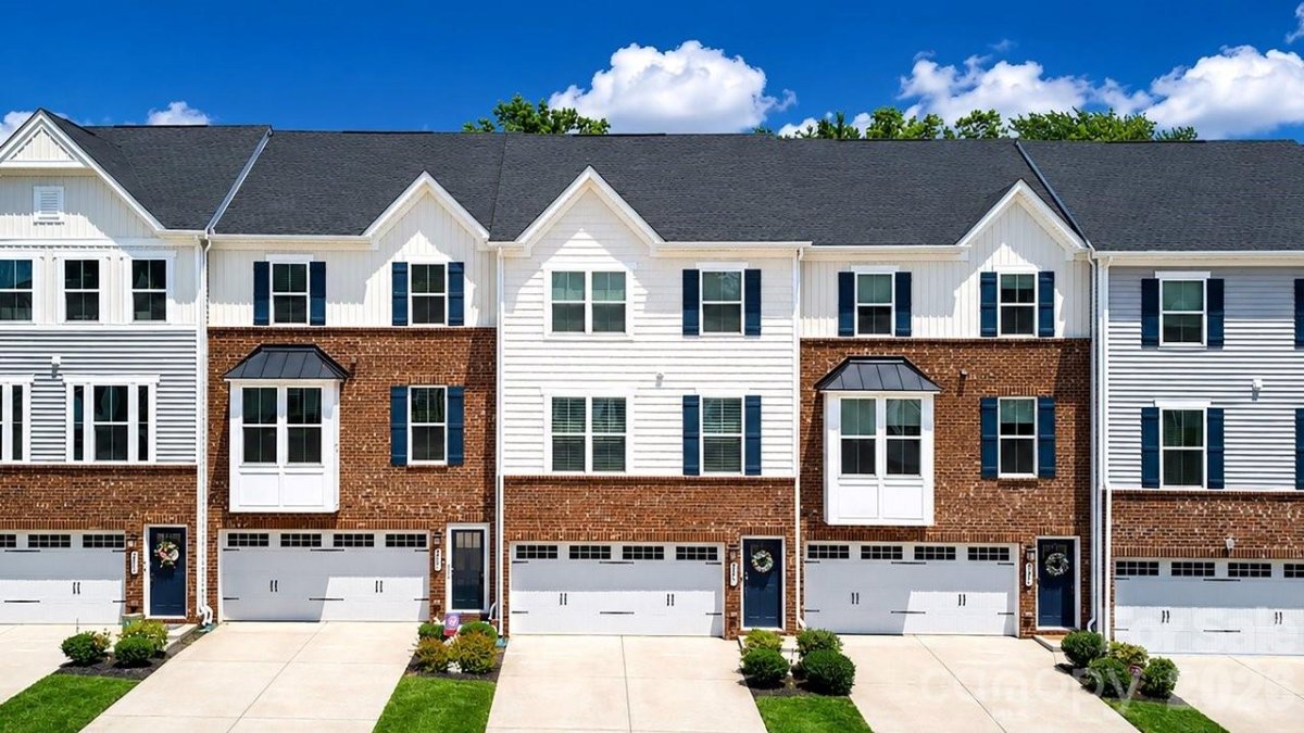 2607 Grantham Place Drive