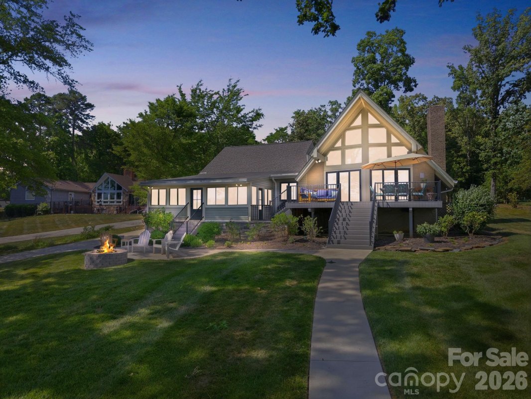 450 Mainsail Road