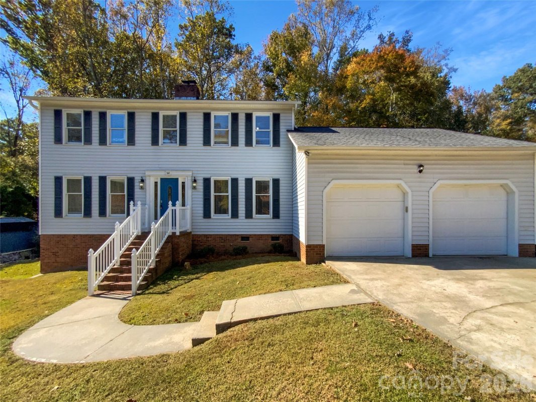 561 Briarwood Lane