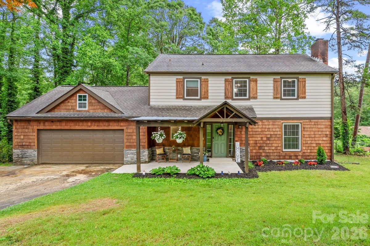 4 Beechwood Lakes Drive