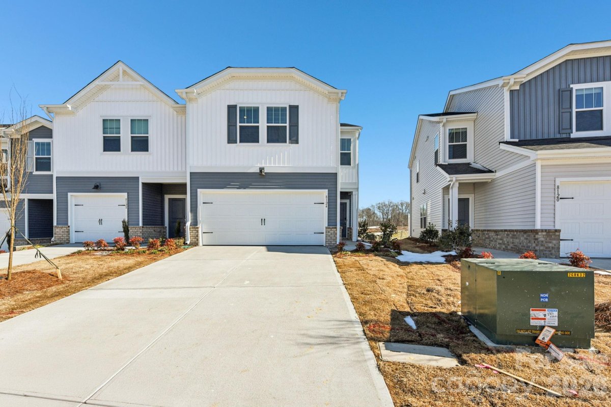 9036 Foggy Brook Loop
