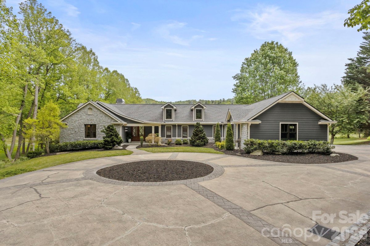 301 Winding Meadows Drive