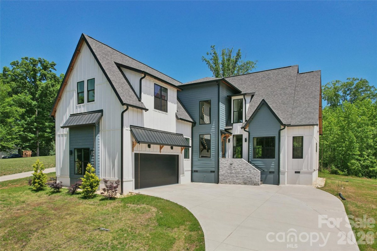 3078 Mountain Creek Drive