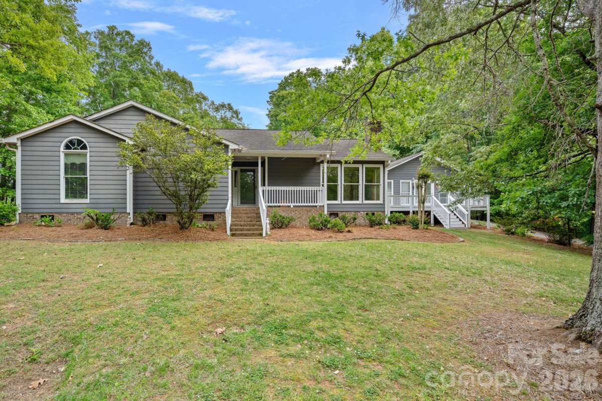 5215 Club View Drive