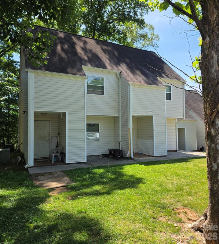 9140 Black Heath Circle