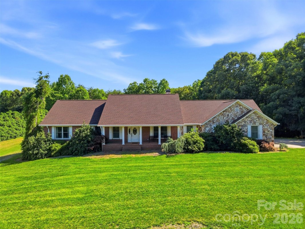 6181 Willowbottom Road