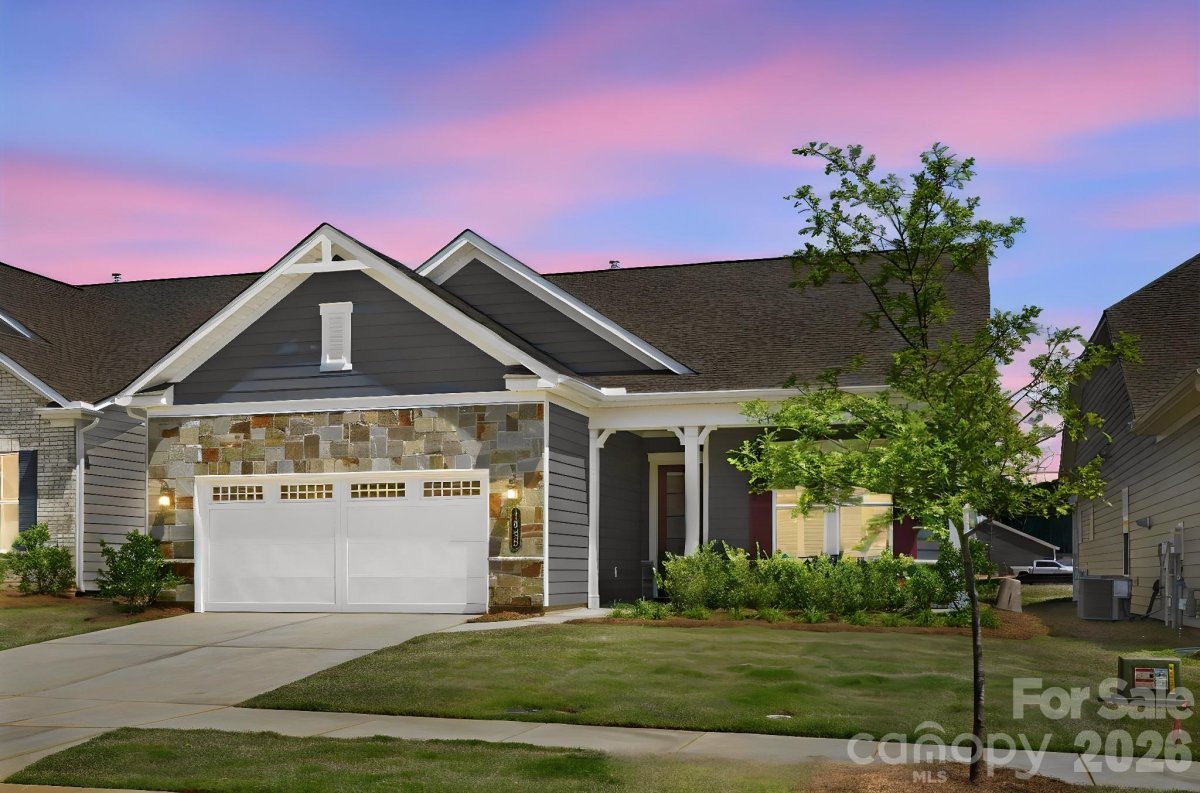 1035 Rabbit Hill Lane
