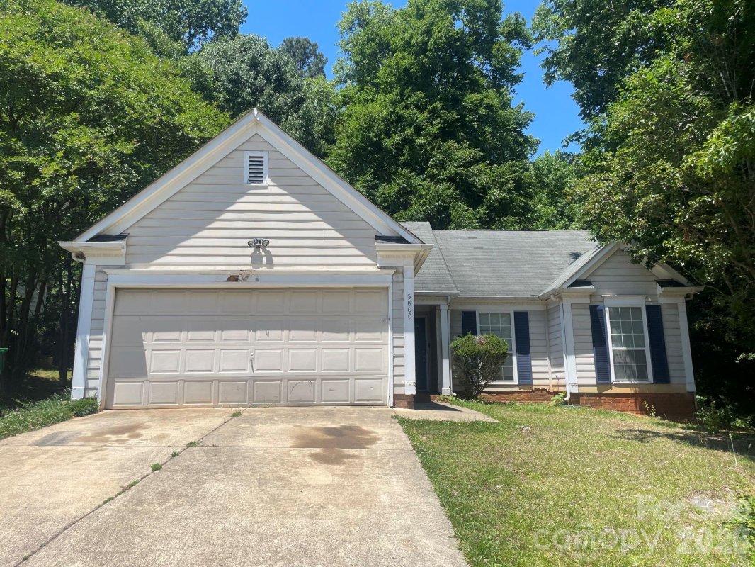5800 Pennycross Lane
