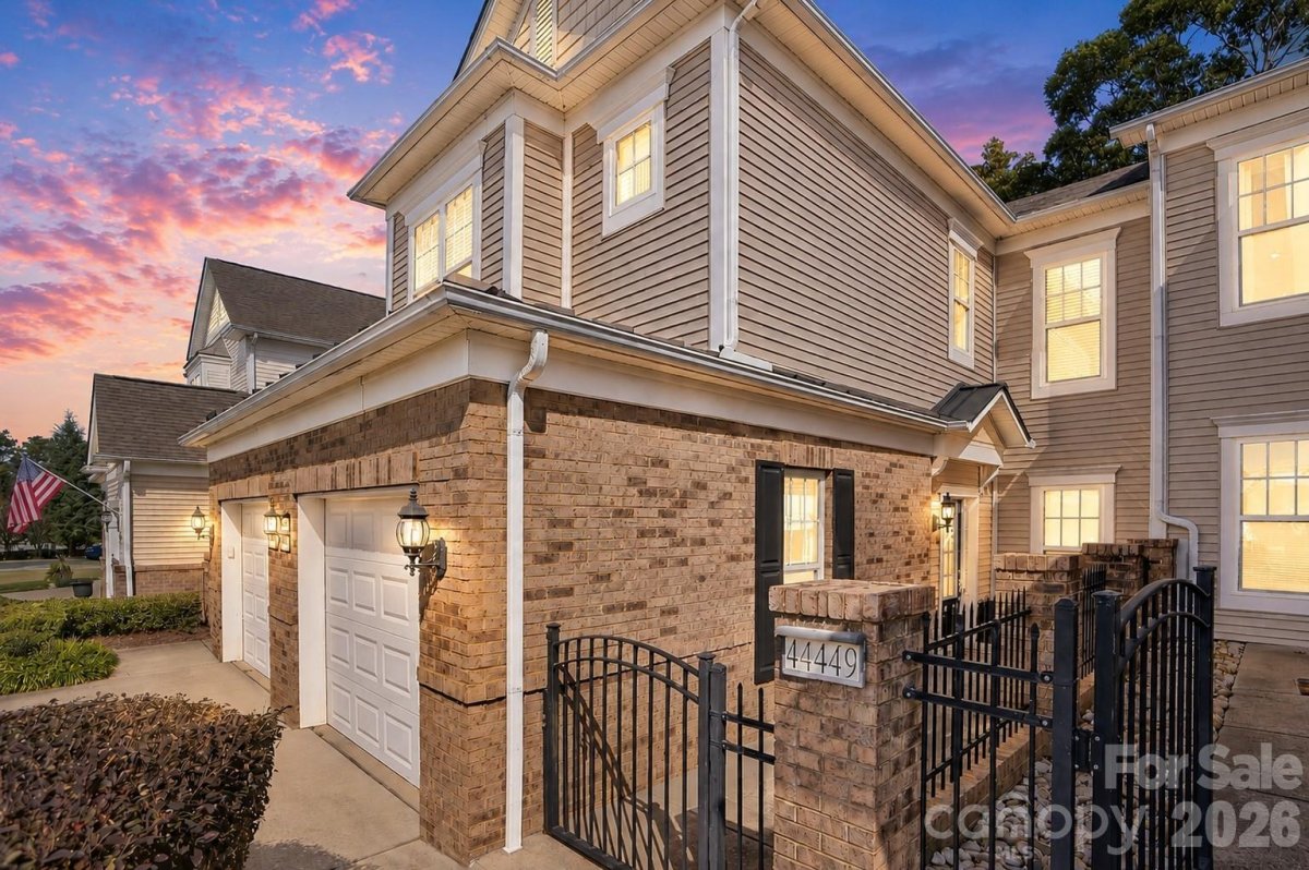44449 Oriole Drive