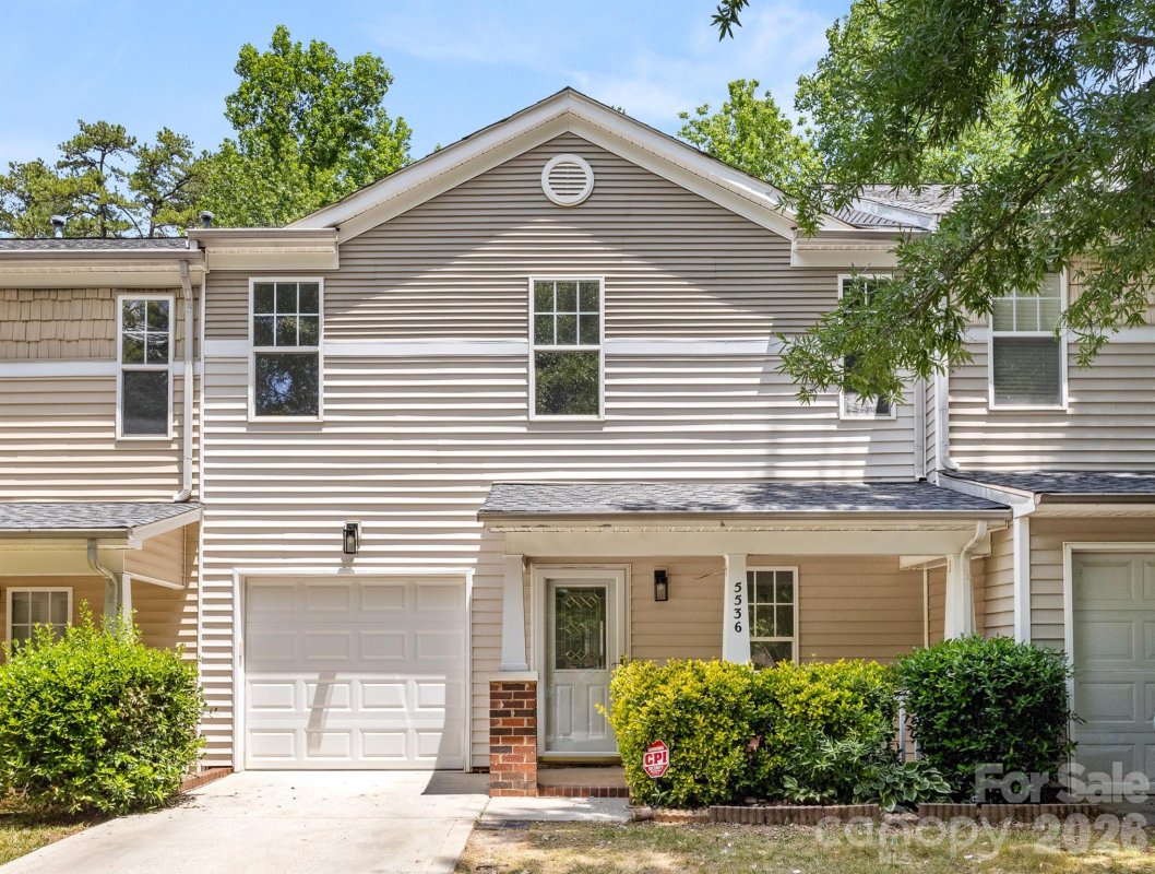 5536 Franklin Springs Circle