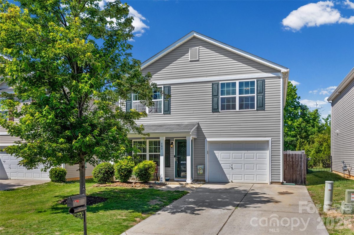 707 Waterlemon Way