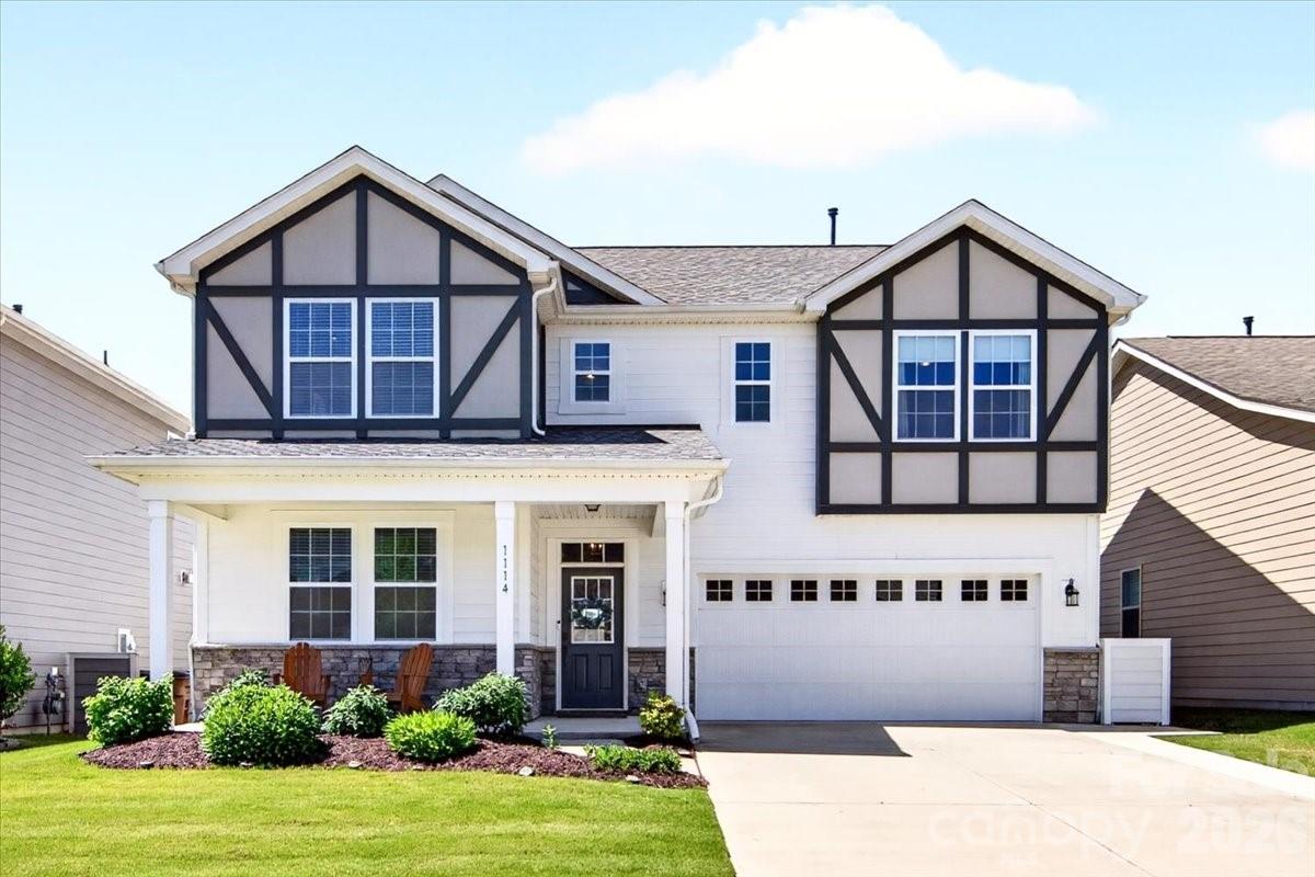 1114 Laggan Lane