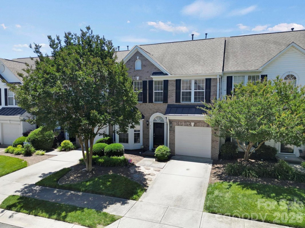 415 Foilage Court