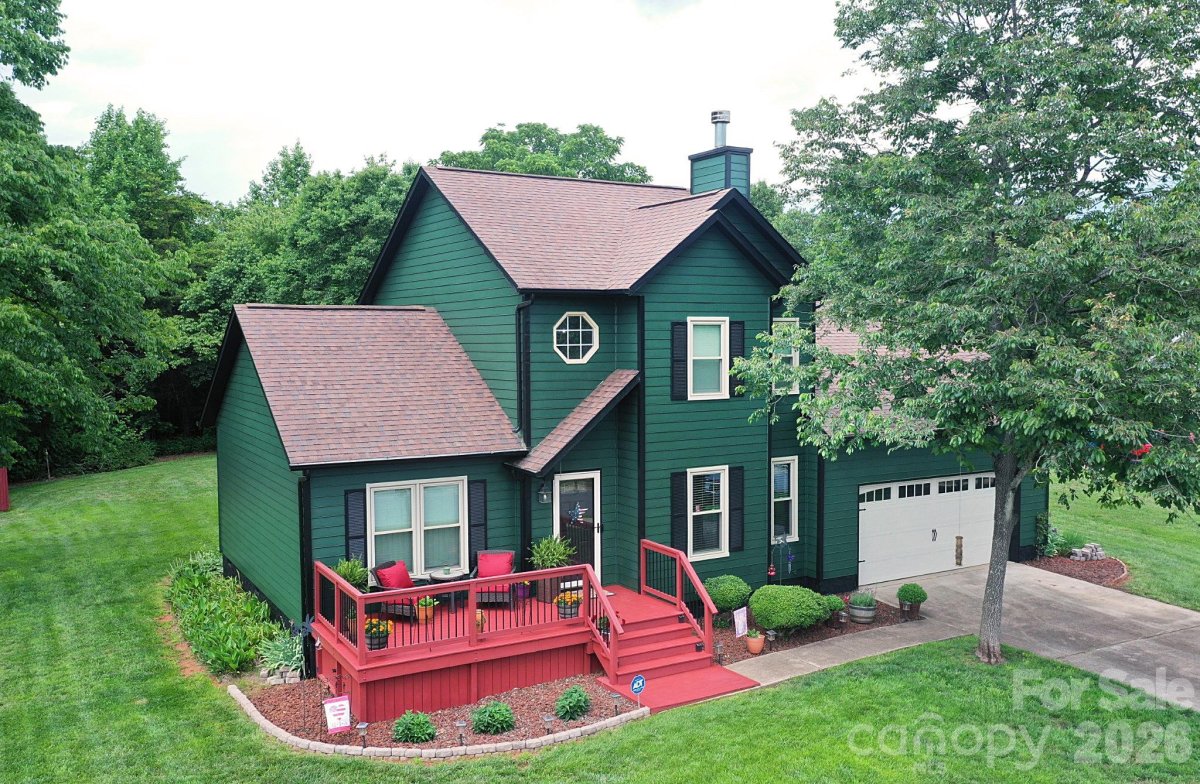 5438 Winding Oak Drive