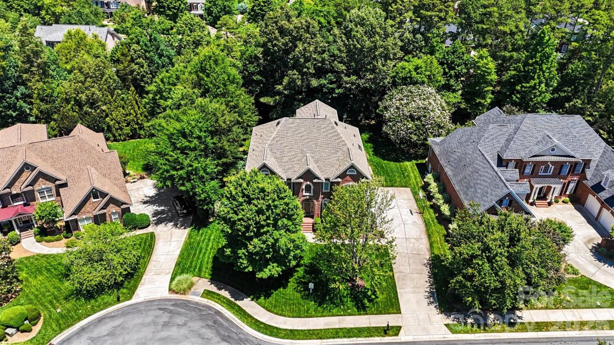 7518 Meadowgate Lane