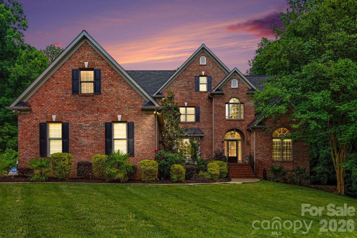 1009 Medinah Court