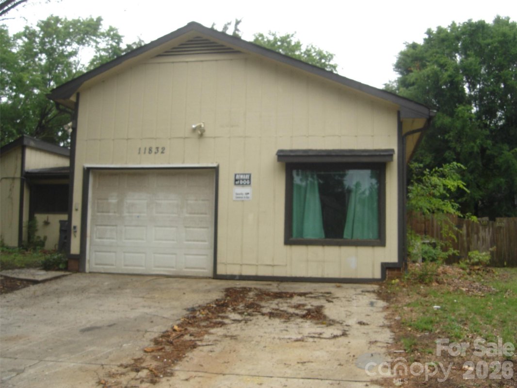 11832 Moonridge Drive