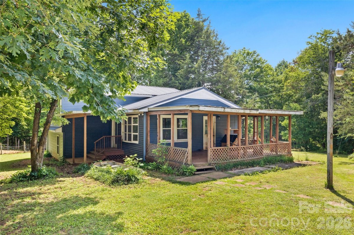 233 Orindawood Drive