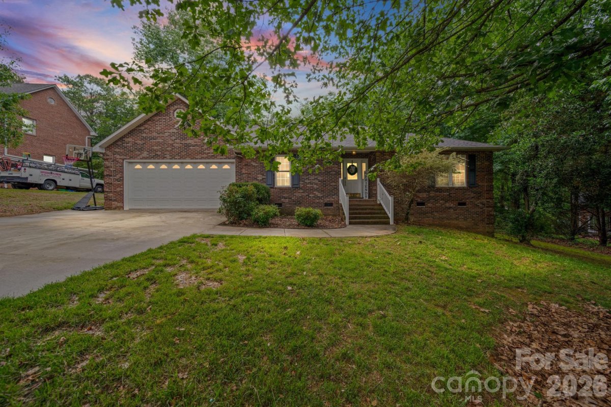 2920 Noritake Trail
