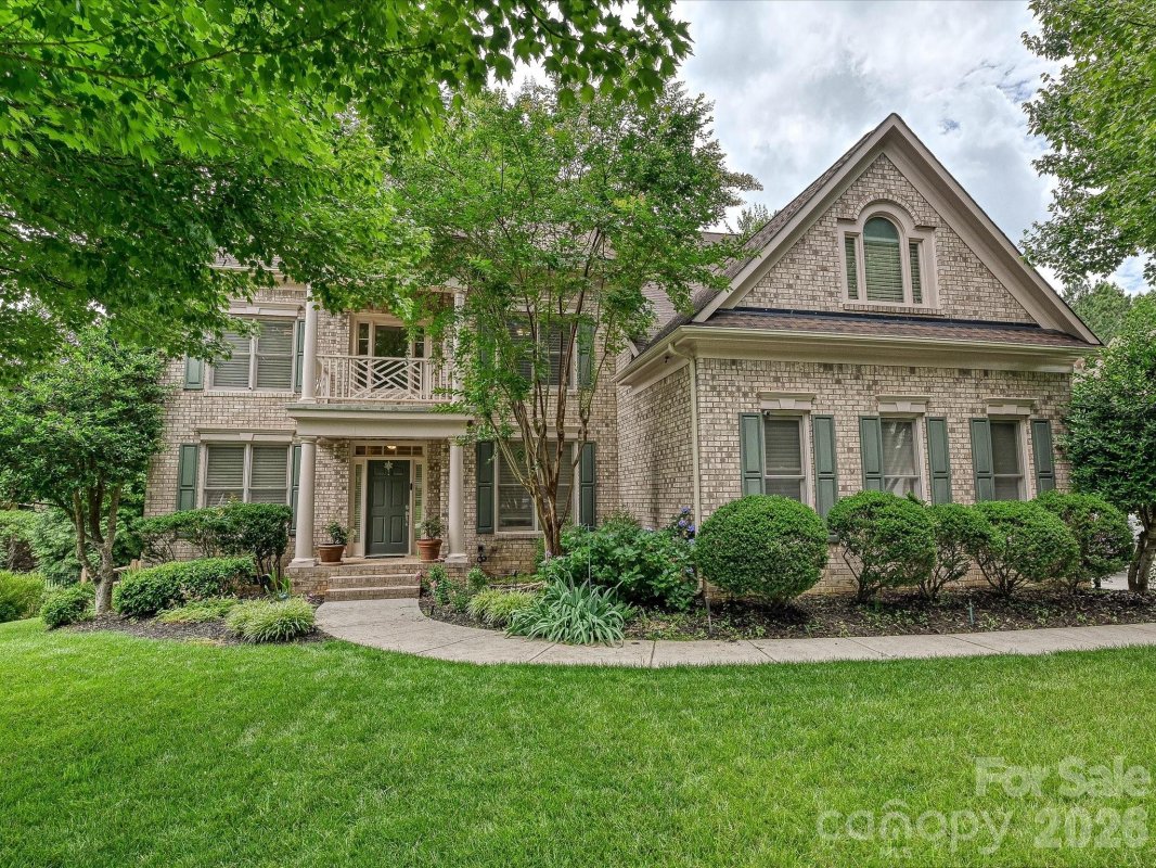 7513 Meadowgate Lane
