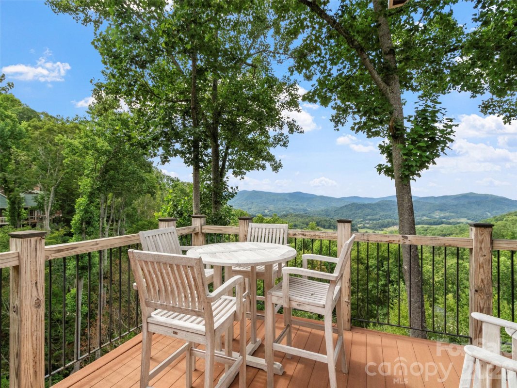 47 Creekside Way
