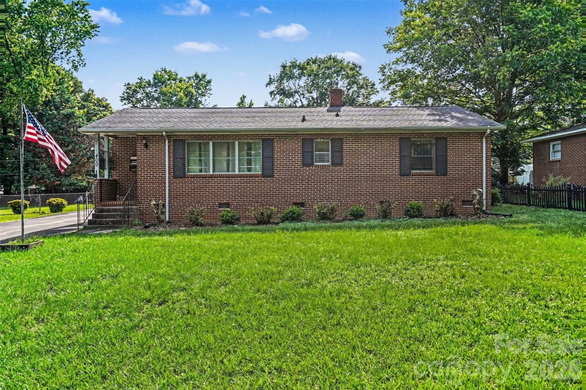 400 Briarwood Drive