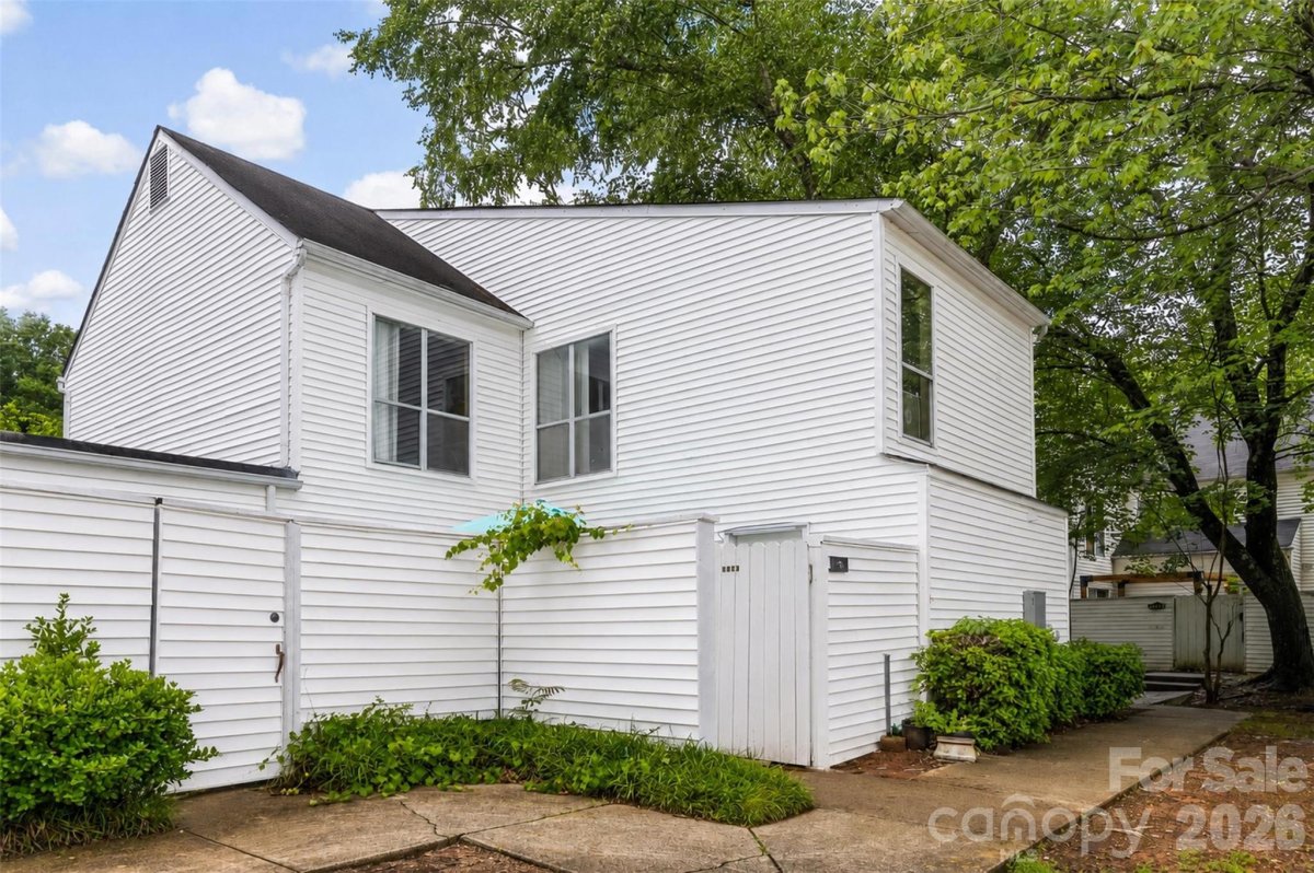 7130 Stonington Lane