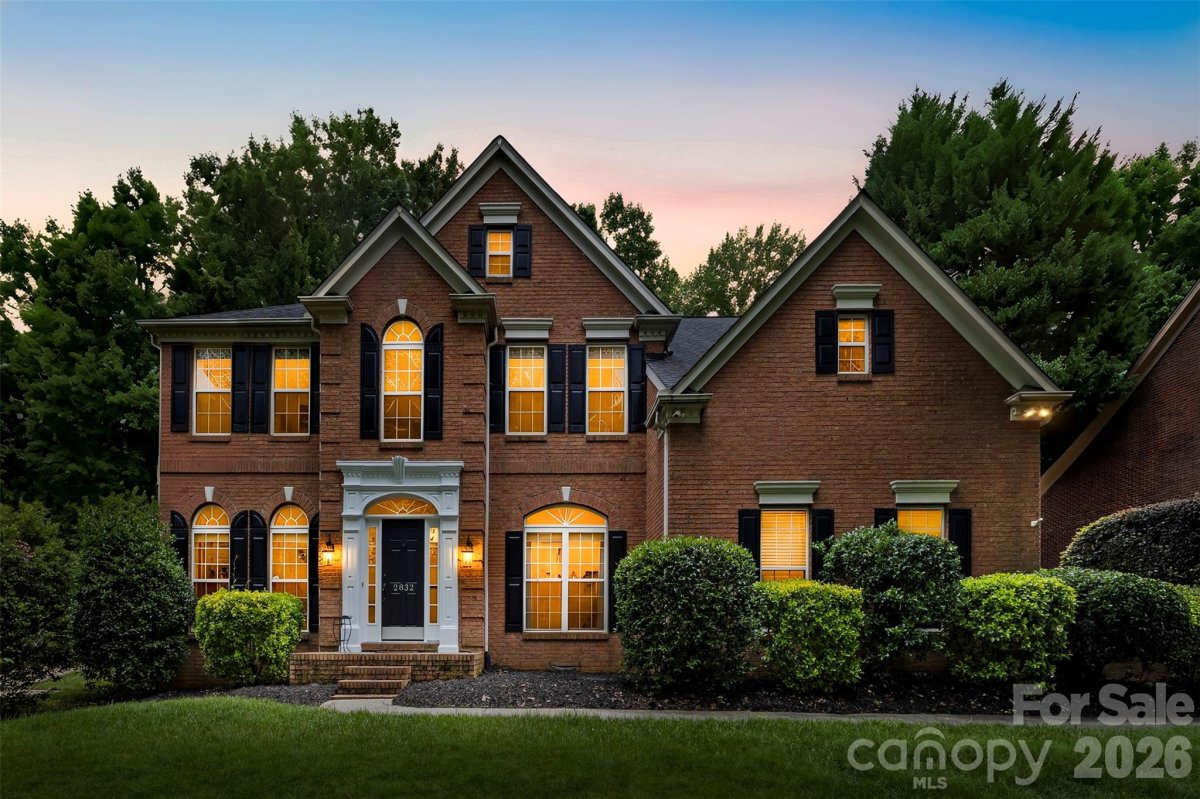 2832 Shady Reach Lane