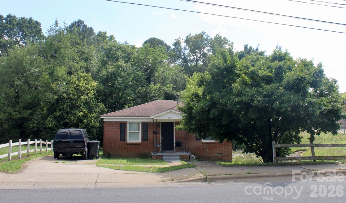 809 Norris Avenue