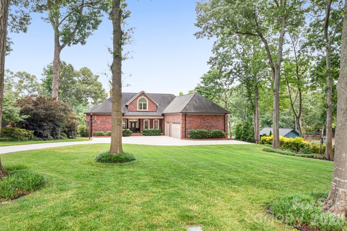 7980 Holly Court
