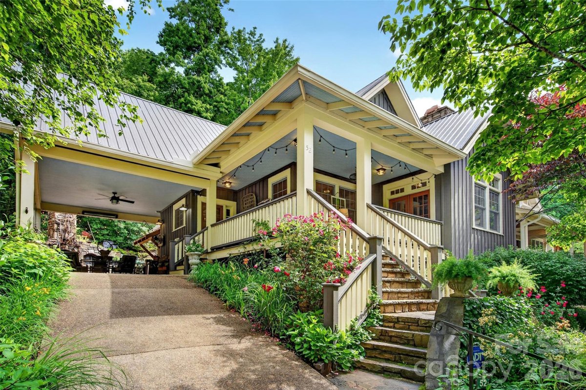 52 Cheshire Drive