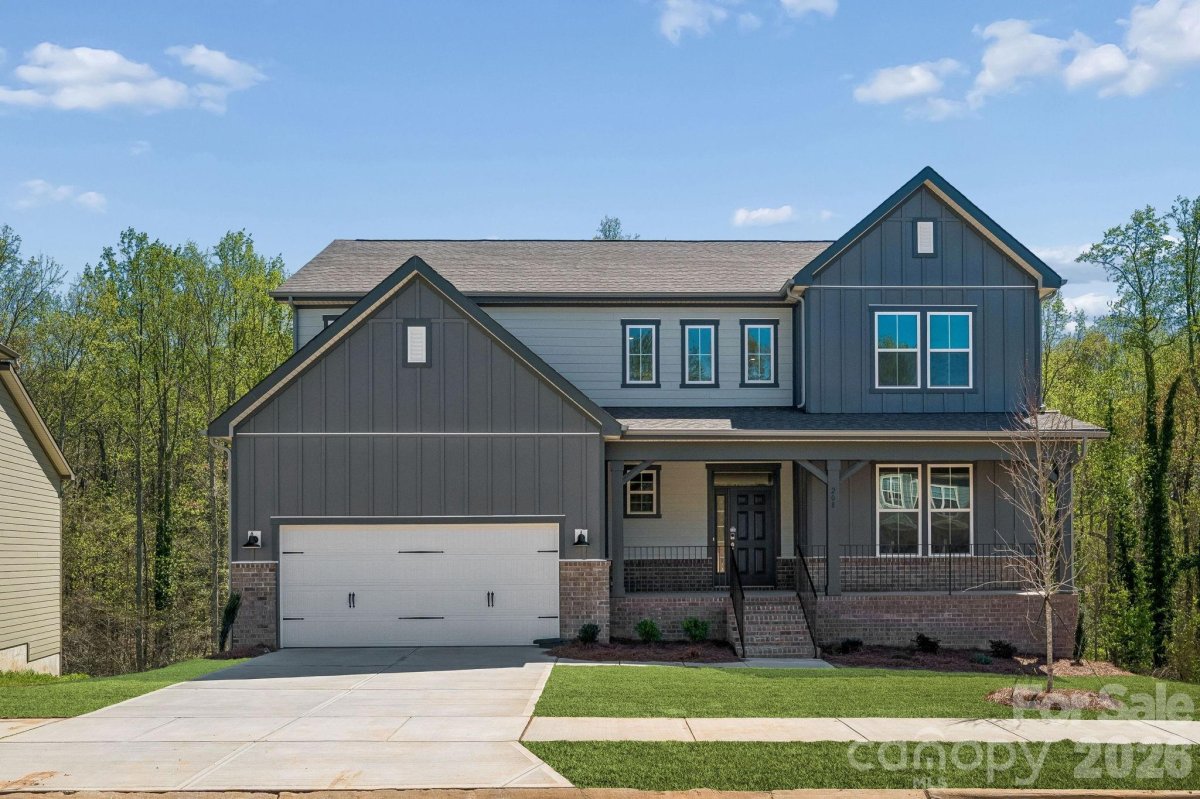 208 E Warfield Drive