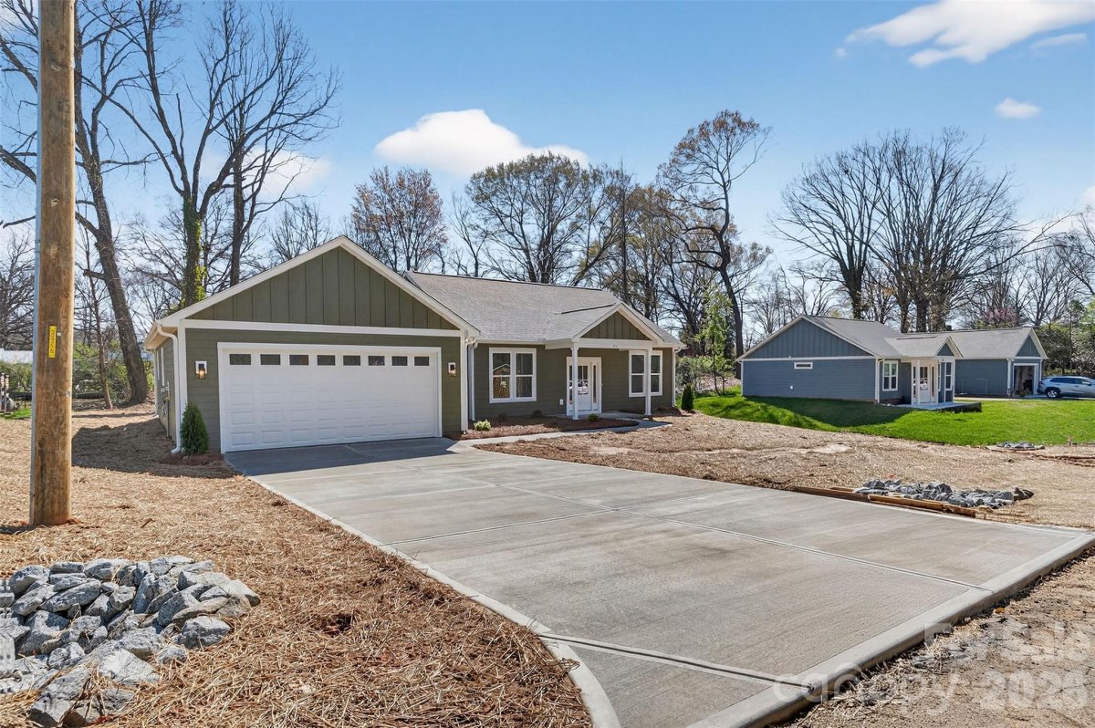 413 24 Dogwood Lane