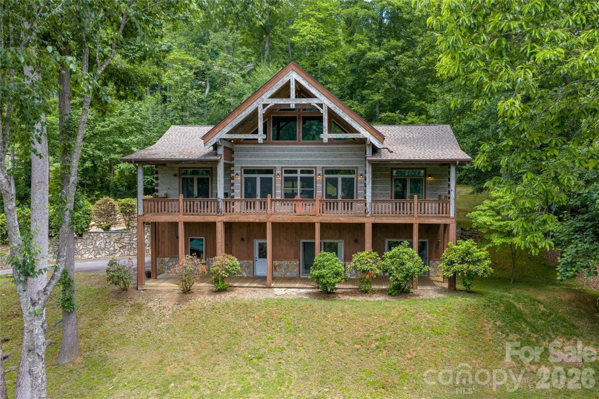 170 Cradling Cove