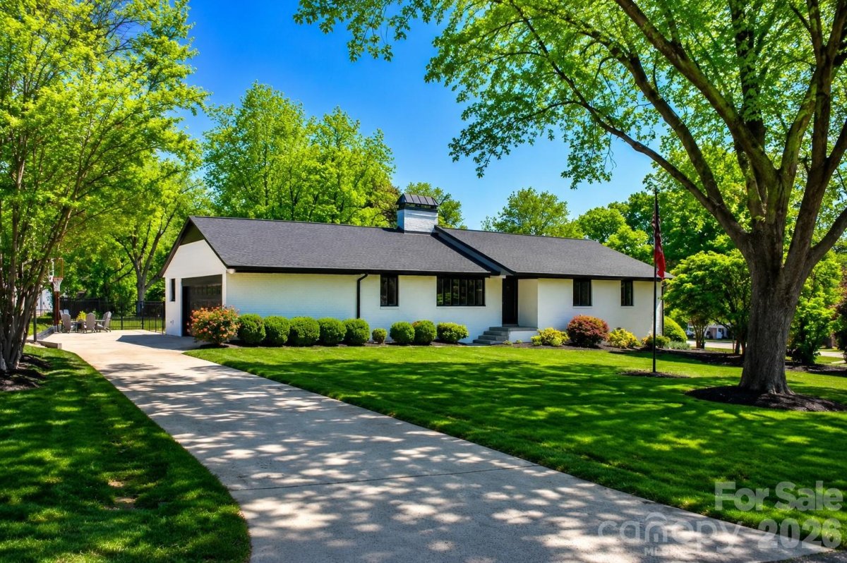101 Amity Circle