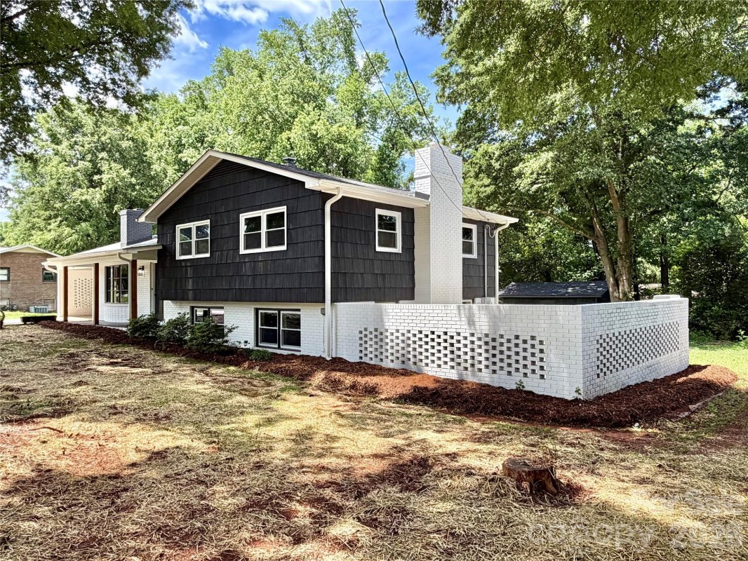 303 Deal Avenue