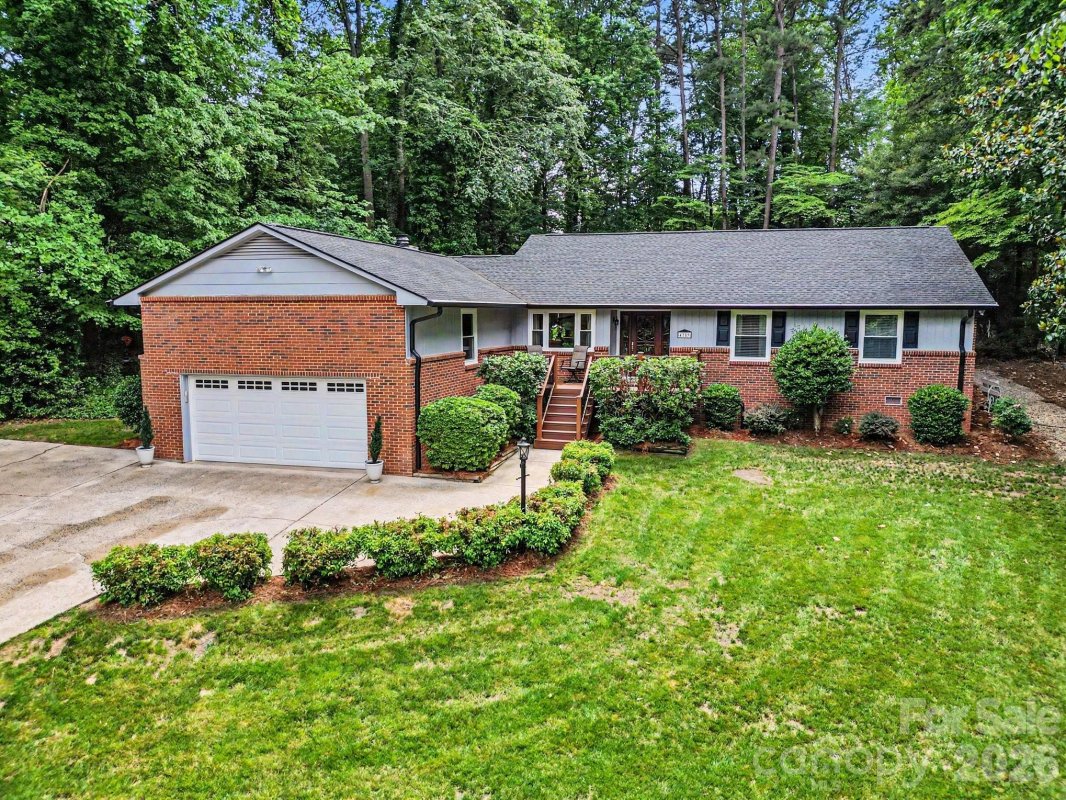 4359 Lake Shore Road