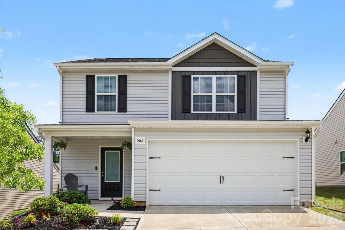 562 Lamorak Place