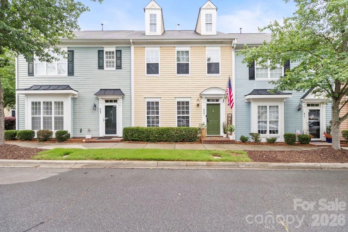 807 Cattaloochee Lane