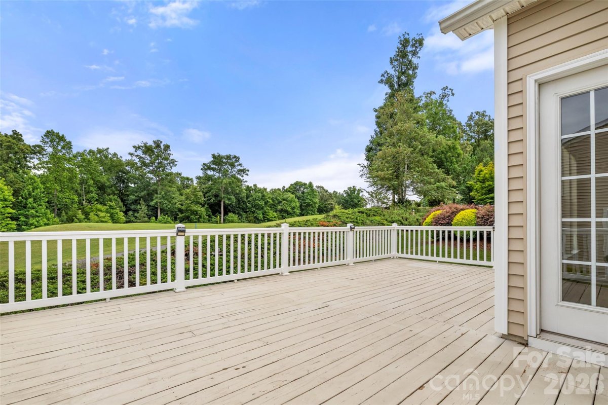 52224 Longspur Lane