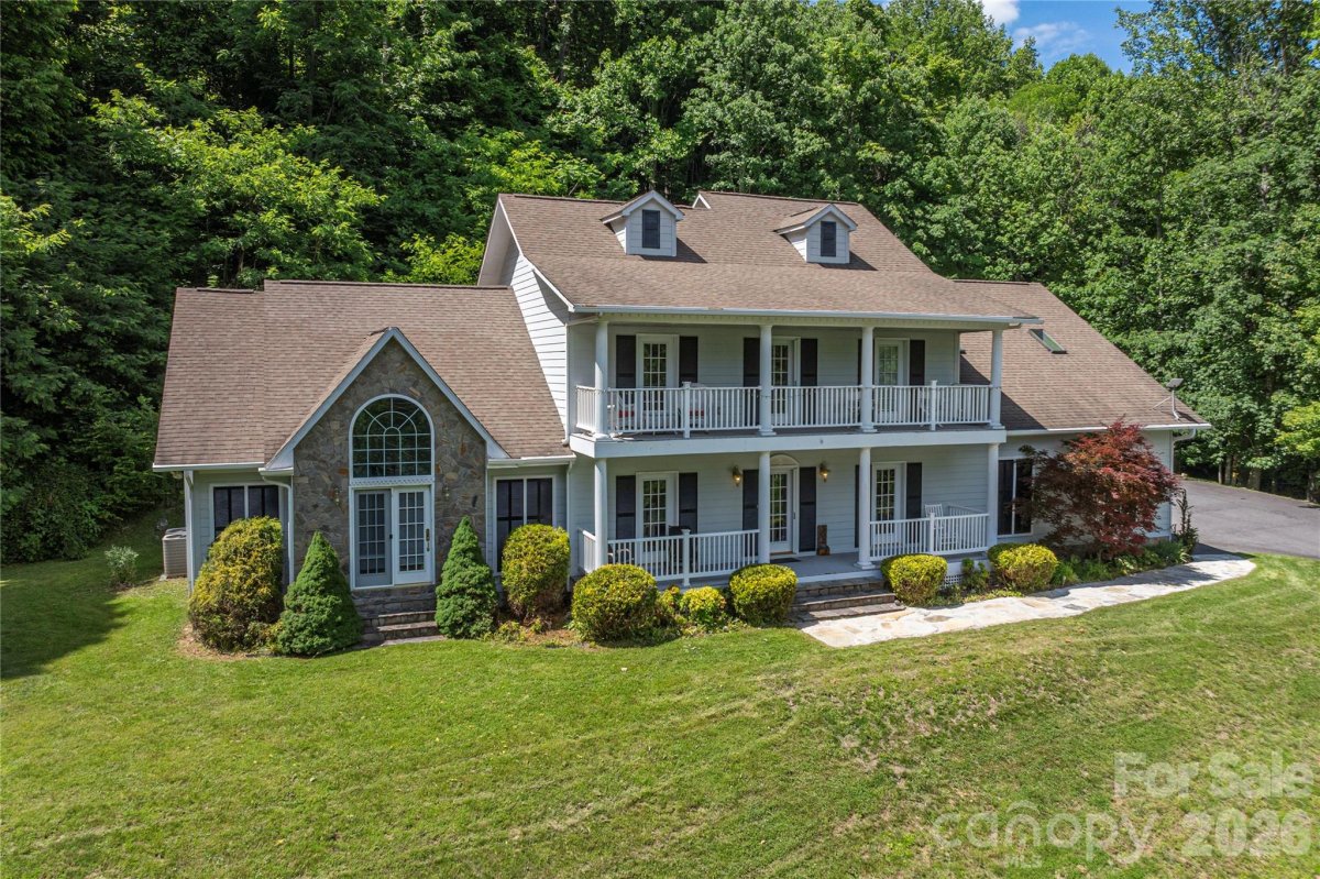 302 Davy Crockett Drive