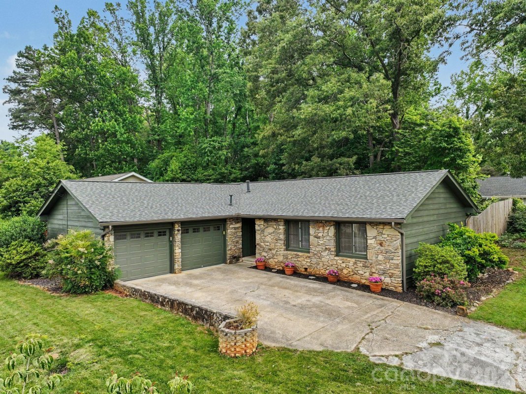 21 Glen Meadows Road