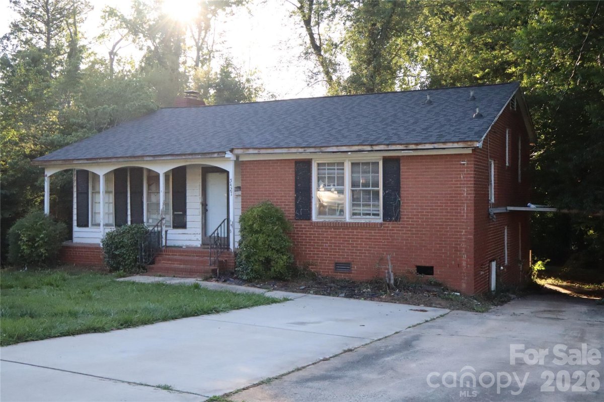 5427 Kildare Drive