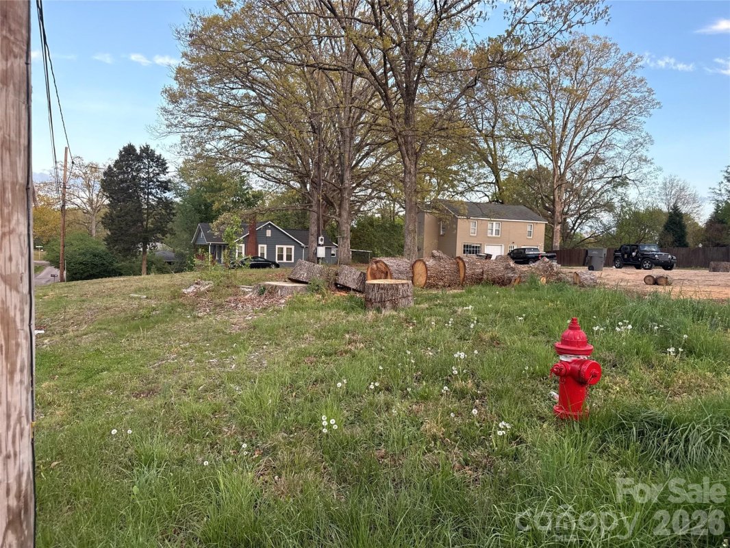 1203 Oakwood Avenue