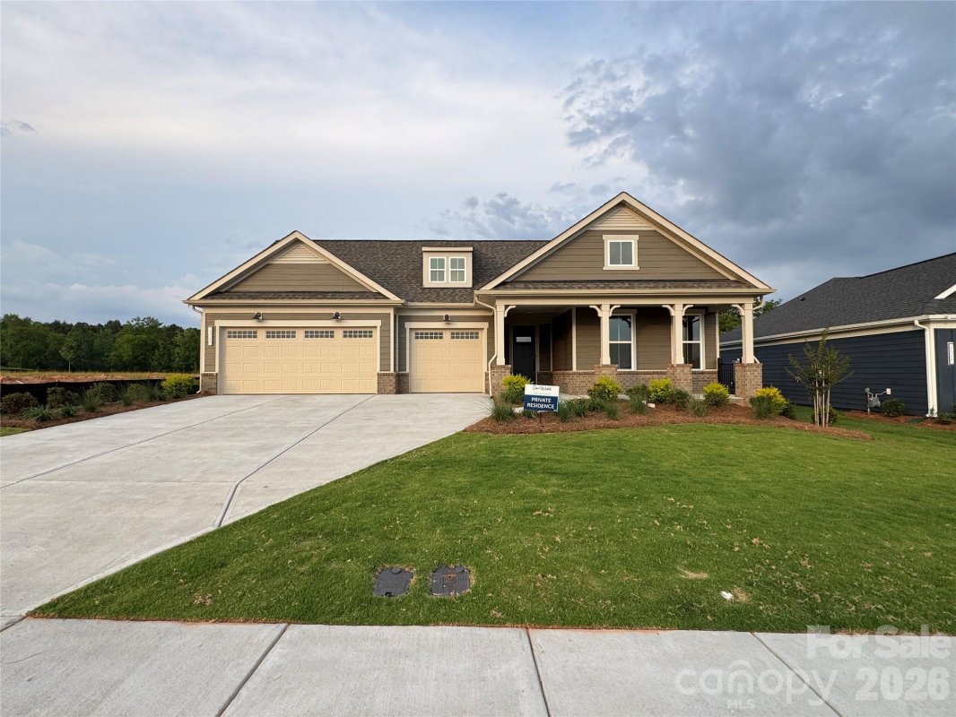 2527 Serene Avenue